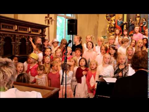 download lagu mp3 mp4 Lilla Brunni, download lagu Lilla Brunni gratis, unduh video klip Lilla Brunni