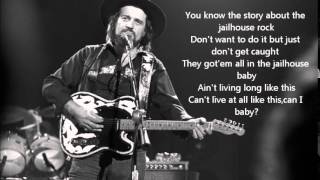 WAYLON JENNINGS  I Ain&#39;t Living Long Like This  LYRICS