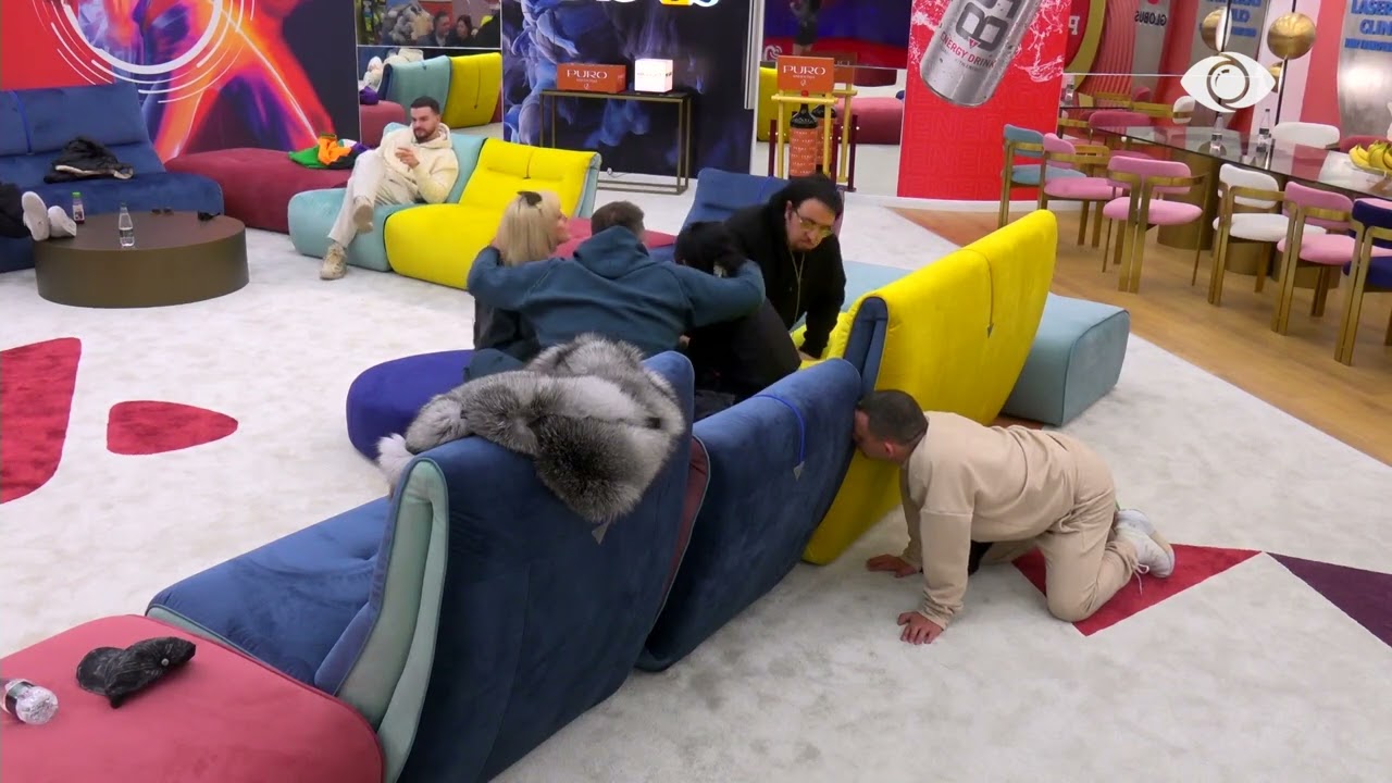 Banorët mblidhen së bashku, luajnë me pantomima - Big Brother Albania VIP 3
