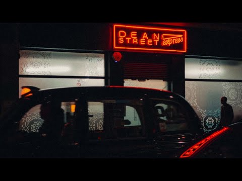 Street Photography at Night | Tips, Gear & Fujifilm