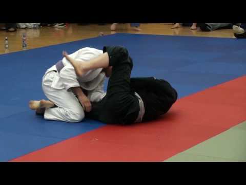 Submission - #645 - Oliver 'HarDrive' Geddes vs Omar Rashid