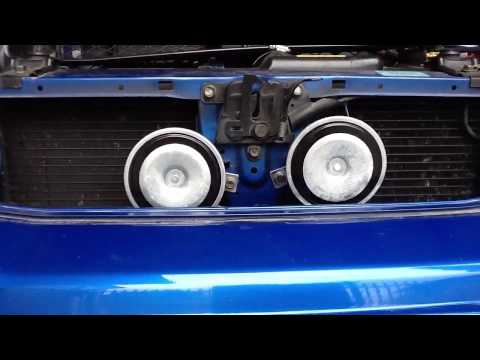 Hella horn