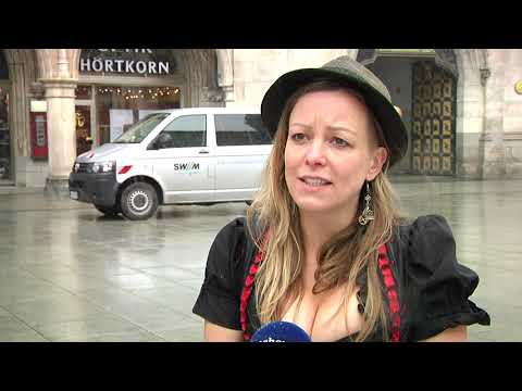 Erdöl statt Bier – Protest auf dem Marienplatz gegen geplantes Gaskraftwerk in Unterföhring