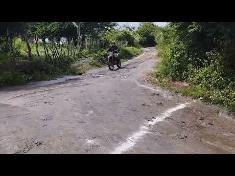 Trilha moto Cross poção pe