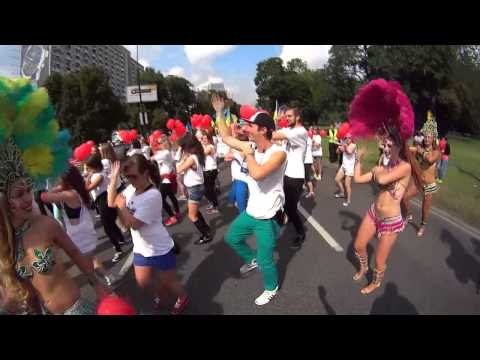 Viva Cuba Dance Studio i Viva Brasil na Warszawskim Wielokulturowym Street Party 2014 - Parada