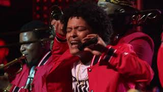 Bruno Mars 24K Magic Live At The Apollo 2017 -&quot;Perm&quot;