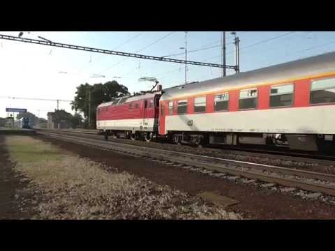 162.001-2 ZSSK mimořádně nasazena na vlak EC 121 Hradčany |