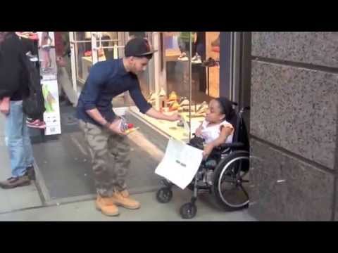 Заставь Бездомных Улыбнуться! :) Делай добро! 