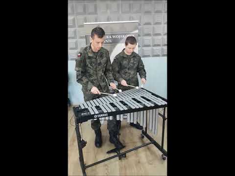 #muzycznewyzwanie - plut.  Artur Żarnotal i kpr. Łukasz Pyzdek z Orkiestry Wojskowej w Żaganiu.