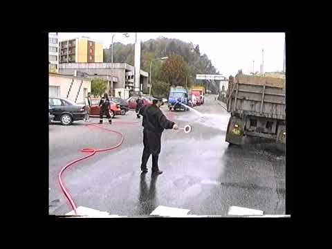 Kralupy TV: Dopravní kolaps u viaduktu (12. 10. 1998)