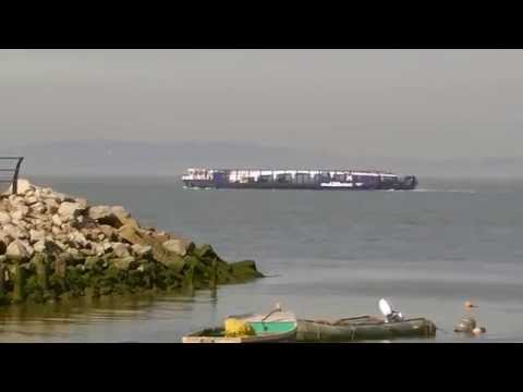 Greenfield Dock 23.4.2015 - Airbus A380 wings on boat on River Dee - Mostyn Broughton