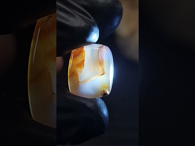 حجر عقيق مزهر طبيعي