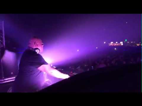 Carl Cox plays Dubskull - Let Me Tell You (Fabio Neural rmx) @ Pure in Melbourne 2017