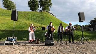 Liaudiškos muzikos kapela VIEVERSA