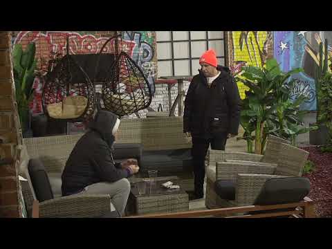 GAVRILOVIC IZVODI AUTORSKU PESMU - 07.12.2022. - INSTA TV