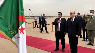 الوزير الأول يستقبل رئيس المجلس الرئاسي الليبي لدى وصوله إلى الجزائر في زيارة تدوم يومين