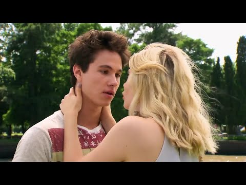 Soy Luna - Ámbar y Simón después del beso (2x71) HD