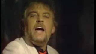 Gary Brooker - Lead Me To The Water (@ TV Show &quot;Bananas&quot; 1983)