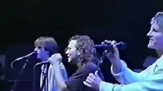 Eddie Vedder, Neil &amp; Tim Finn - History Never Repeats - Auckland 1995
