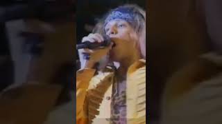 Download lagu Fans go wild as Bon Jovi hit the far east mp3