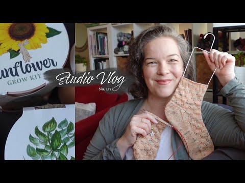 Studio Vlog 152 - Sock Progress & New Plants for Spring!
