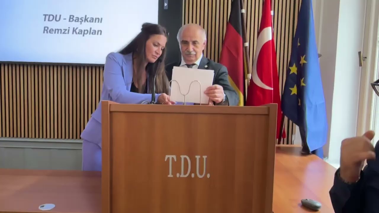 Berlin’de TDU’nun Bayramlaşma Programına Yoğun Katılım