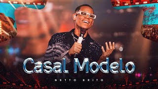 Casal Modelo Lyrics English Translation