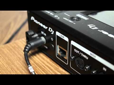 Musikmesse 2016 - Pioneer DJ Toraiz SP-16 Hardware Sampler.