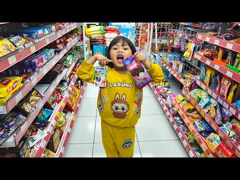 Rifana Buys Love Ice Cream 🍦 & Strawberry Yogurt 🍓 at Indomaret | A funny, cheerful children's dr...