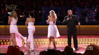 Lucy, Meg and Sandii with Shane Jacobson - "Jingle Bell Rock" #CarolsByCandlelight (24/12/14)