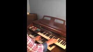 Nancy playing Thomas Organ "Tea For Two"