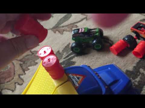Monster Jam Transforming Hauler Set Review