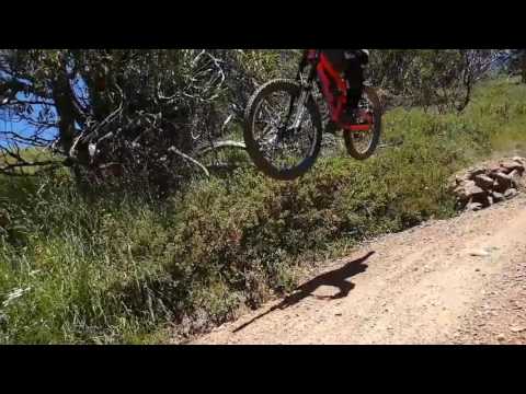 BIKE: SlowMo @ Mt Buller Suntour Rux bottom out