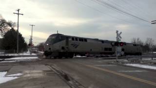 preview picture of video 'Amtrak Light Engines near the Pontiac Station (Part 1; February 7, 2013)'