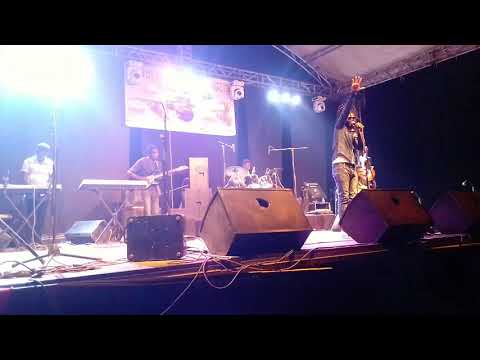 ZUENY BLACK artiste chanteur auteur compositeur interprète Burkinabé