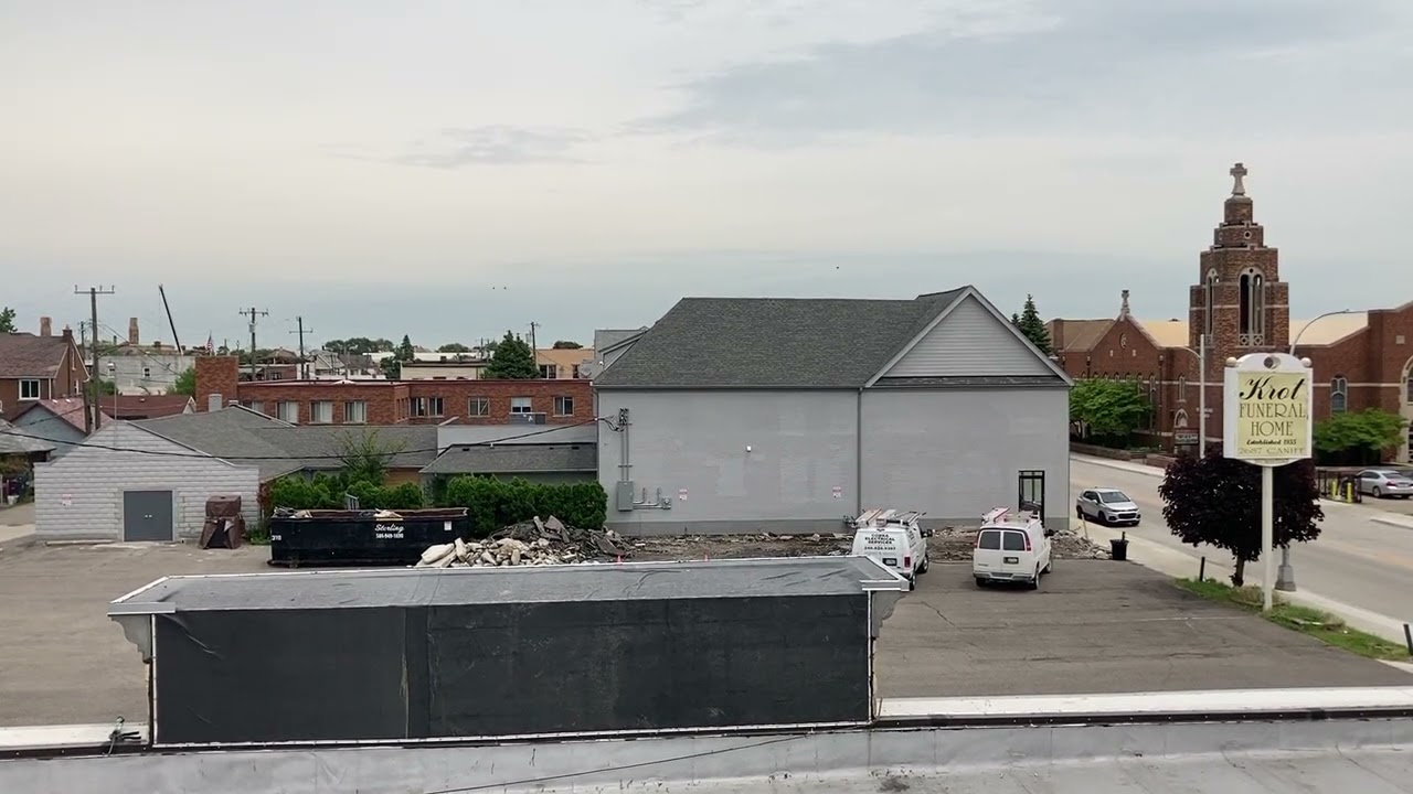 "Prawo szariatu? Departament Policji USA wprowadza naszywkę w języku arabskim"