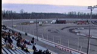 preview picture of video 'Tri City Motor Speedway  January 1, 2004'