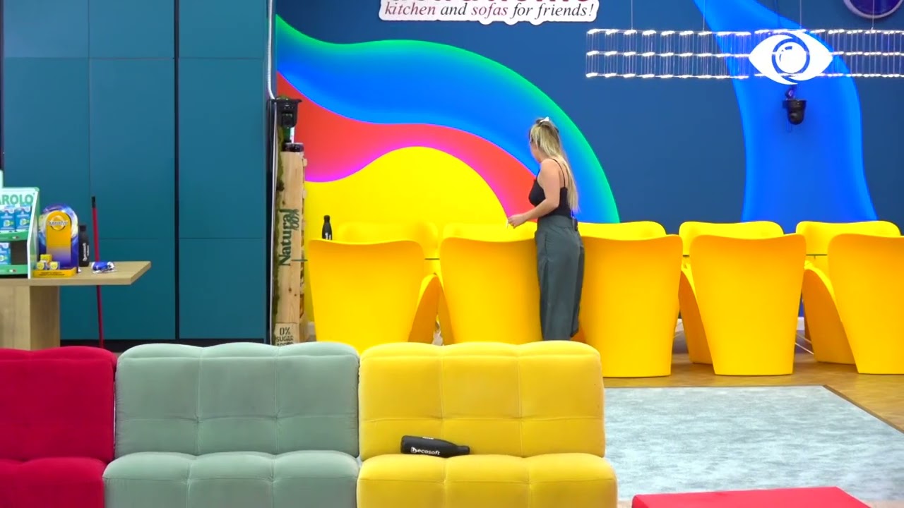 Struktura për lojën e re në oborr/ Vajzat e shohin me habi