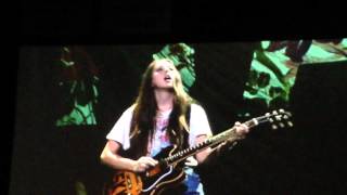Haim &quot;Pray to God&quot; (by Calvin Harris) LIVE at the Staples Center - Los Angeles, CA 8/21/2015