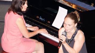 studio-opname, Celine zang en Jacqueline piano