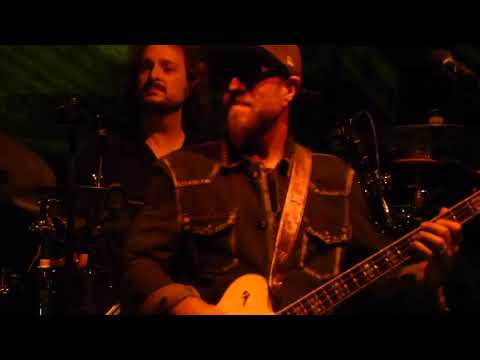 9 Looking Forward by NEIL YOUNG & THE CHROME HEARTS  @ Fiddler's  Green Amphitheatre  CO. 8/1/2025