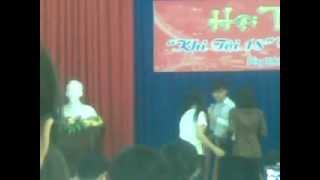 preview picture of video 'Tiểu phẩm dự thi Khi tôi 18 trường THPT Hùng Vương năm 2012'
