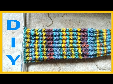 Easy sock knitting pattern with mini cables • DIY * Julebuergerfee