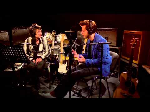 Mark Ronson's story of Amy Winehouse 'Valerie' - YouTube