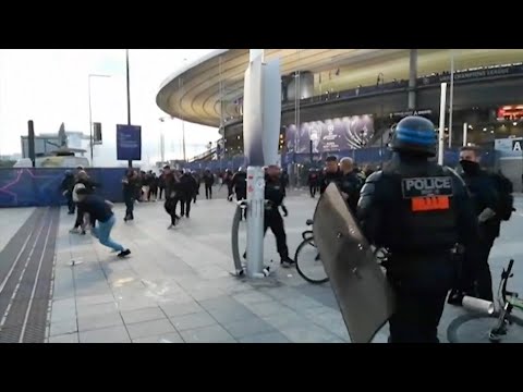 Champions League: Police clash with crowds outside Stade de France