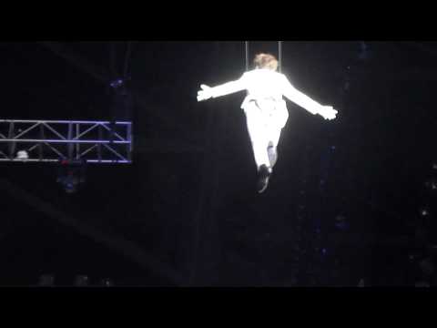 100904 SMT in LA Max Changmin landed RIGHT on top of me!!