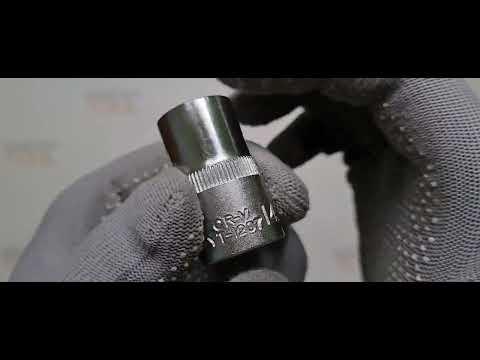 Головка торцевая диэлектрическая 1/2", 14 мм, длина 38 мм YATO YT-1207 Головка торцевая диэлектрическая 1/2", 14 мм, длина 38 мм YATO YT-1207