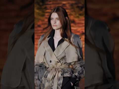 Louise Robert walking for Alberta Ferretti Resort 2024 #model #runway #viral #shorts