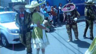 preview picture of video 'Carnaval De Tlalpizahuac  2013 Comparsa Los Dorados'