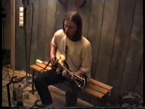 Coca carola i studion spelar in "Dagar kommer", klipp